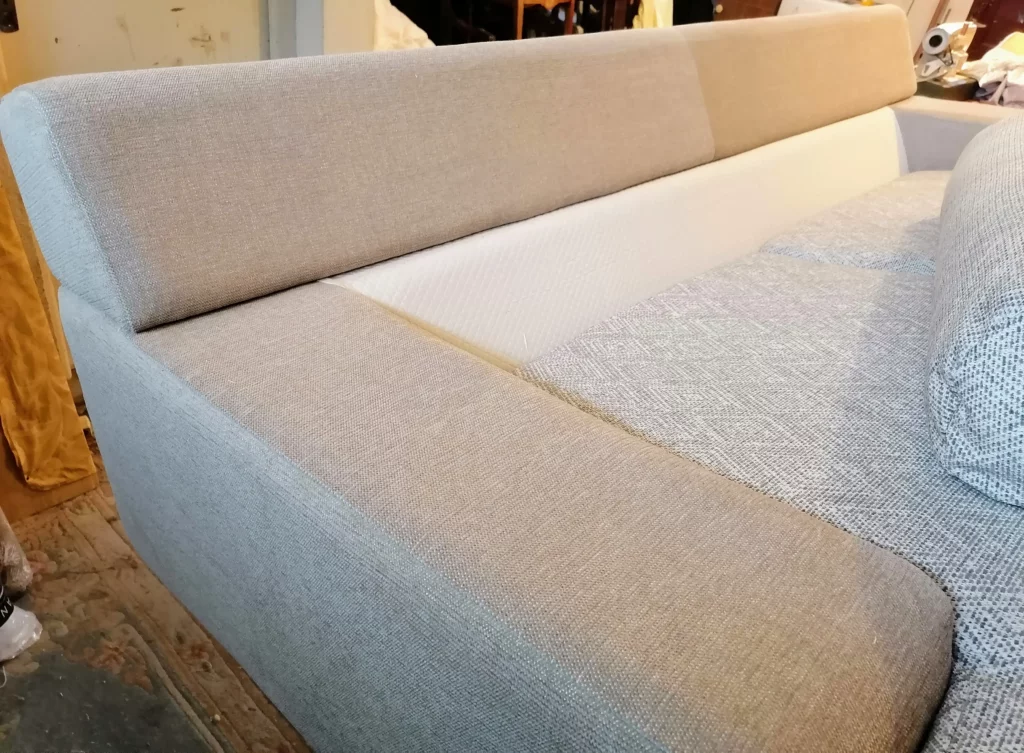 Réfection d'un canapé moderne Roche Bobois